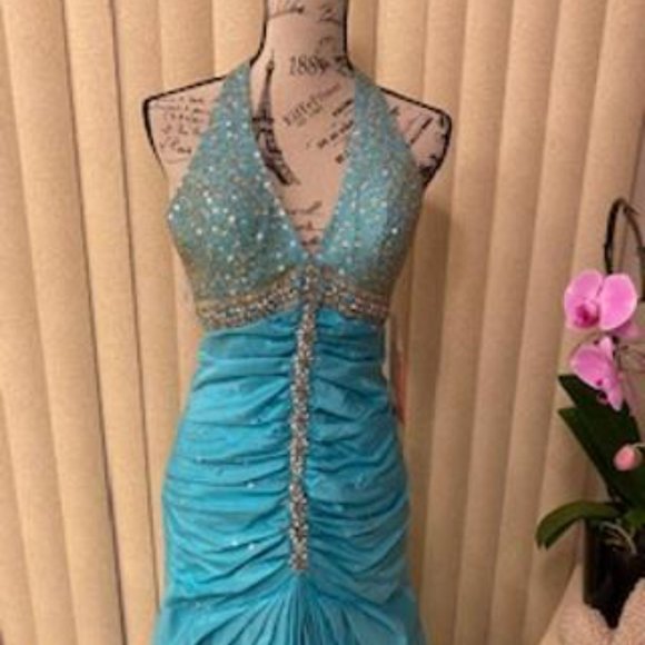 *FINAL PRICE* Stylish Turquoise Taffeta Halter Formal Prom Gown Size 6 - Picture 4 of 15